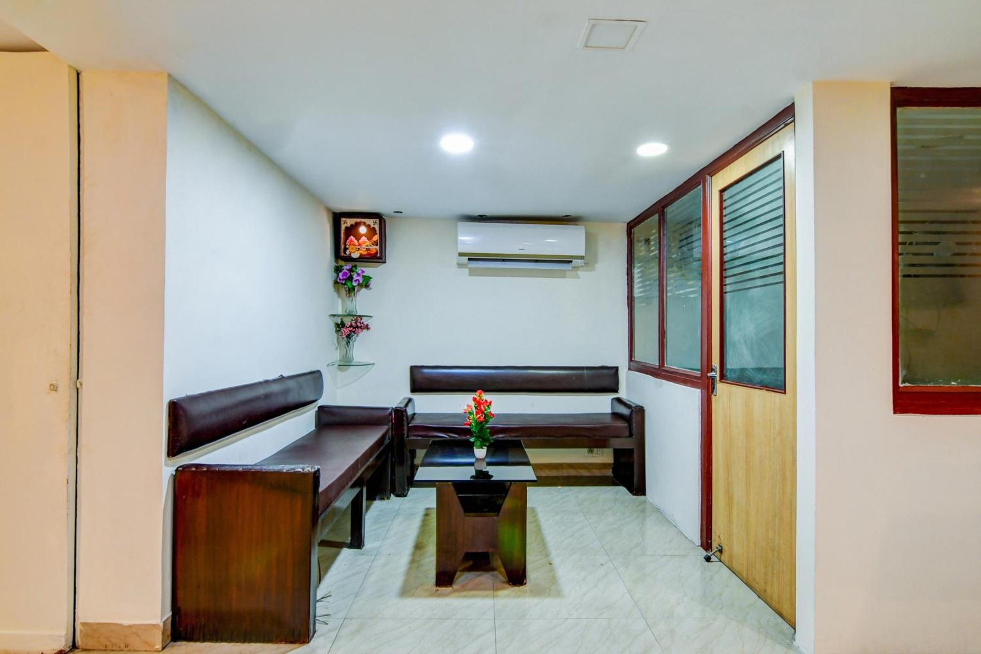 Super Hotel O Sarat Bose Road Formerly Shree Guest House Kolkata Exterior photo