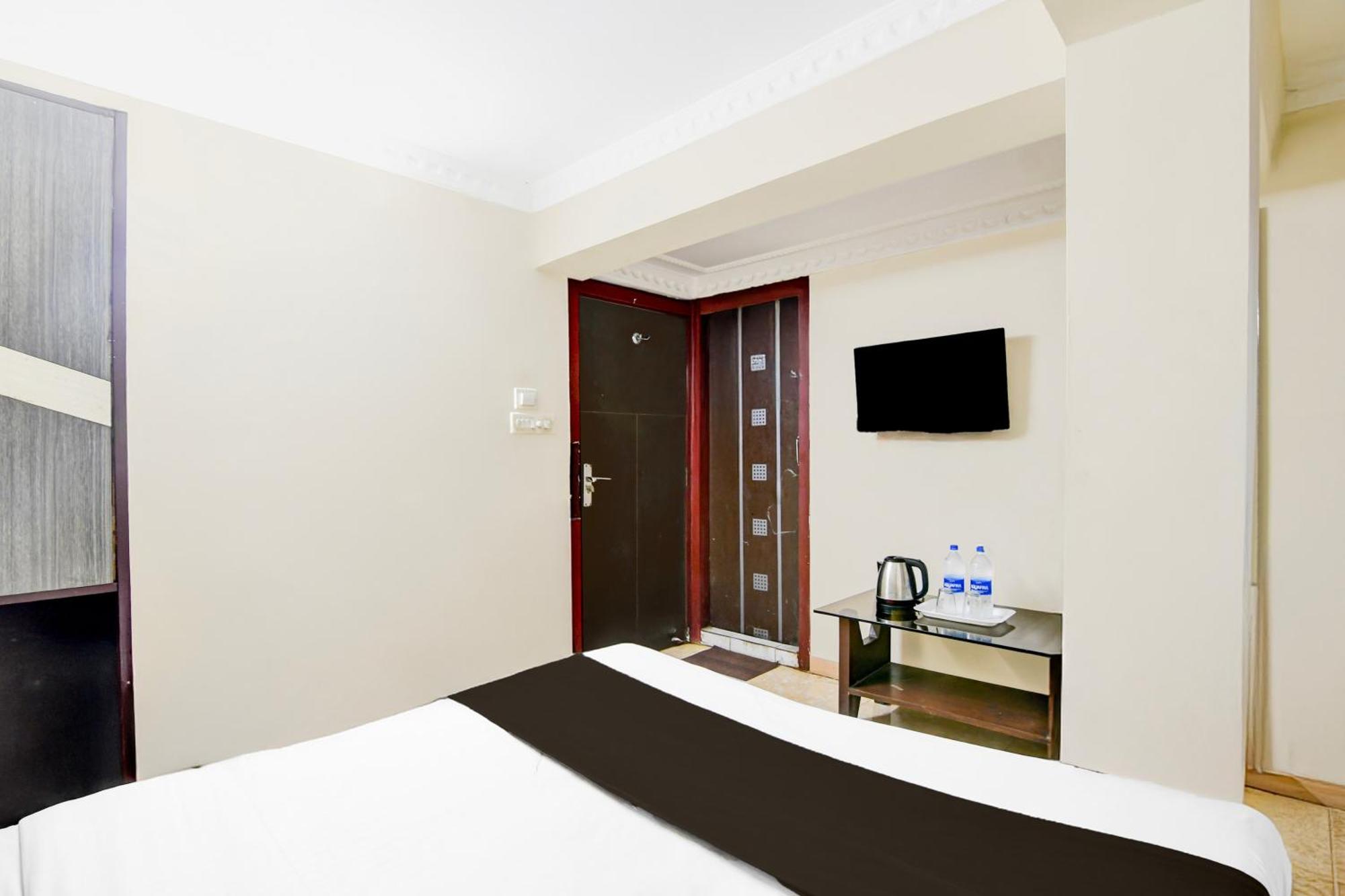 Super Hotel O Sarat Bose Road Formerly Shree Guest House Kolkata Exterior photo
